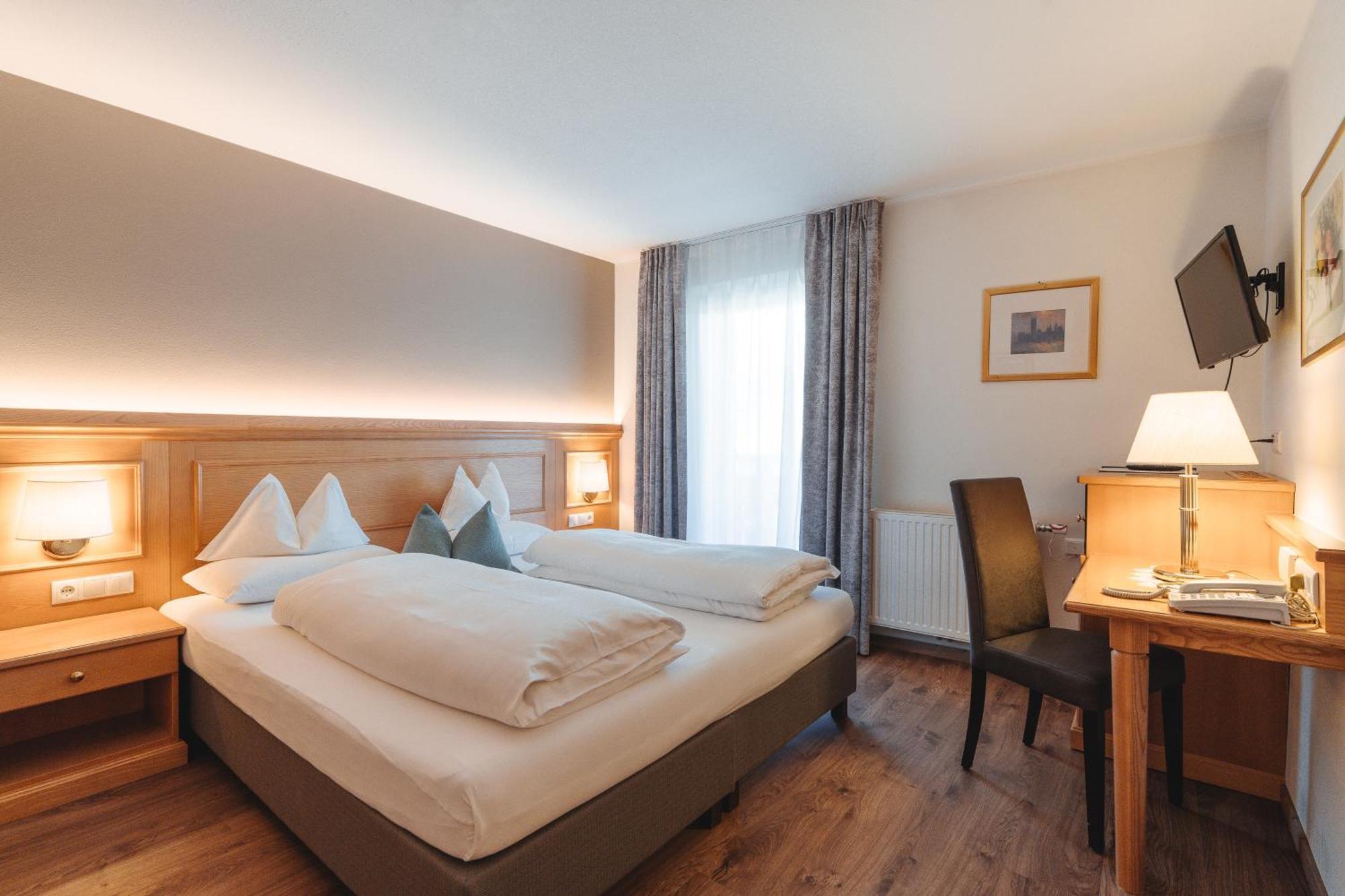 Hotel Reischach Brunico Extérieur photo