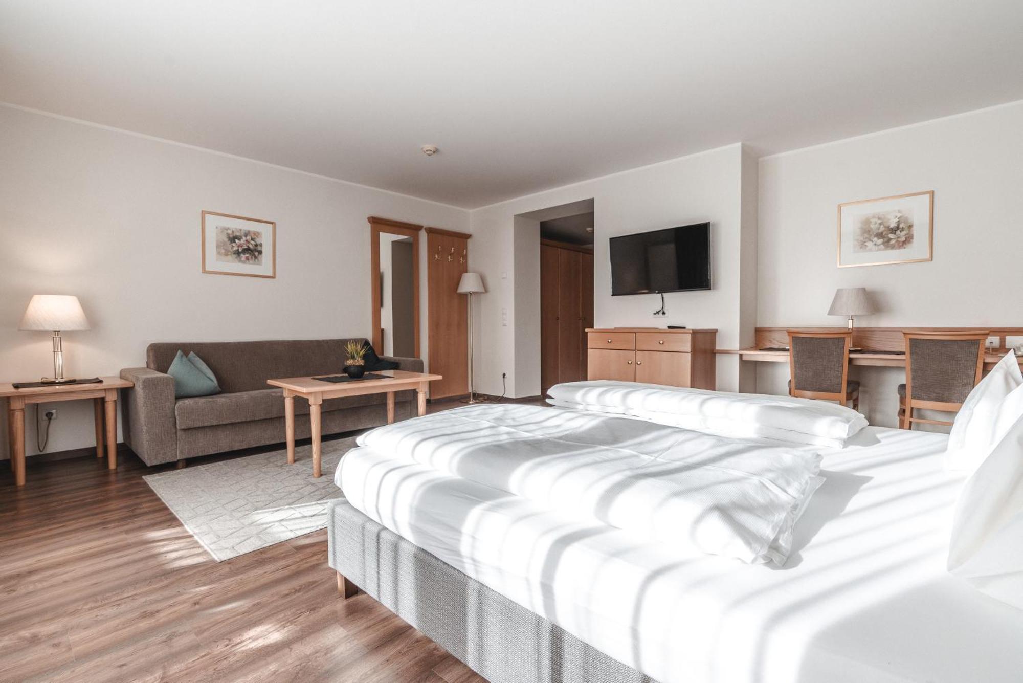 Hotel Reischach Brunico Extérieur photo