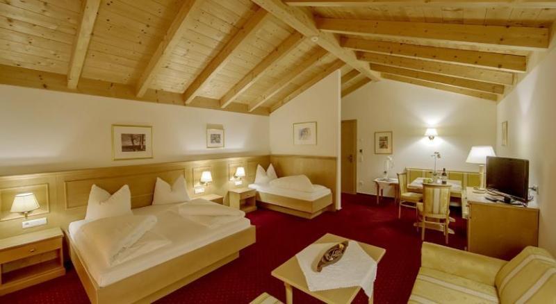 Hotel Reischach Brunico Extérieur photo